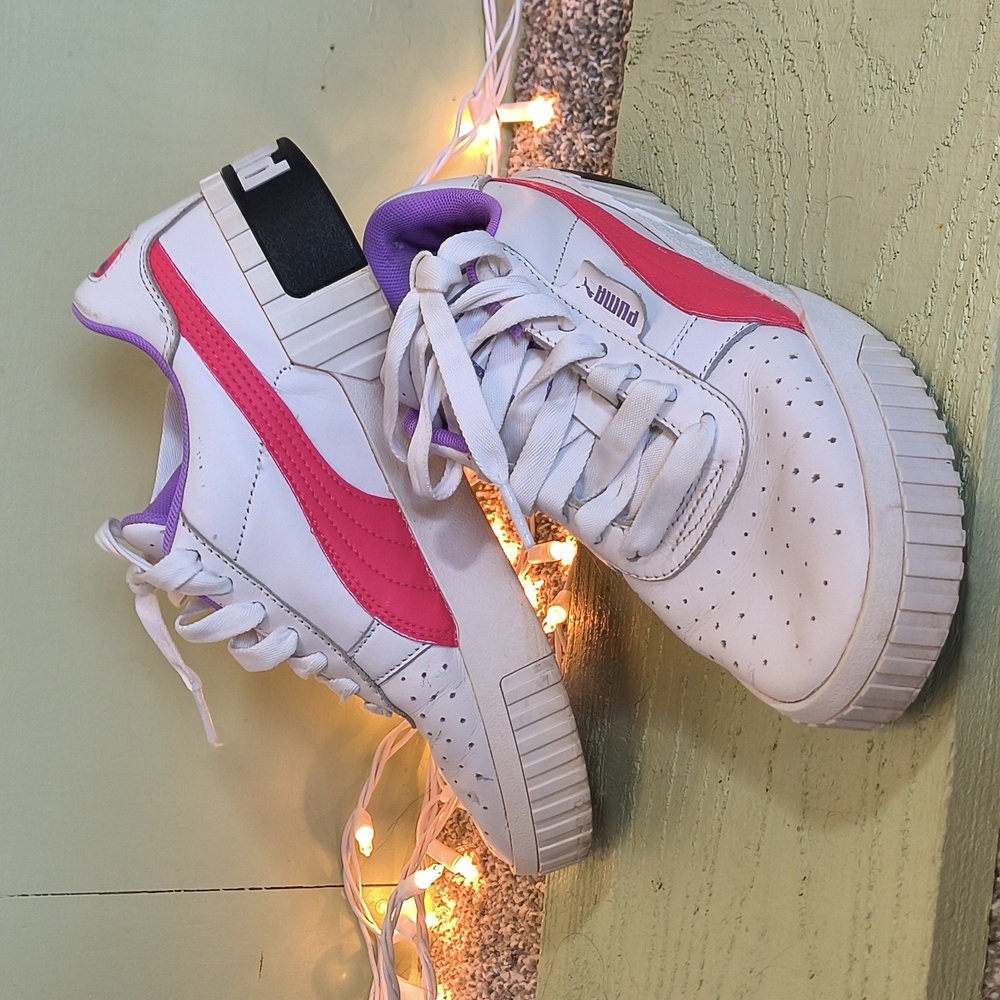 Women's Puma White Black Bold Logo Sneakers Pink Purple Cali 8